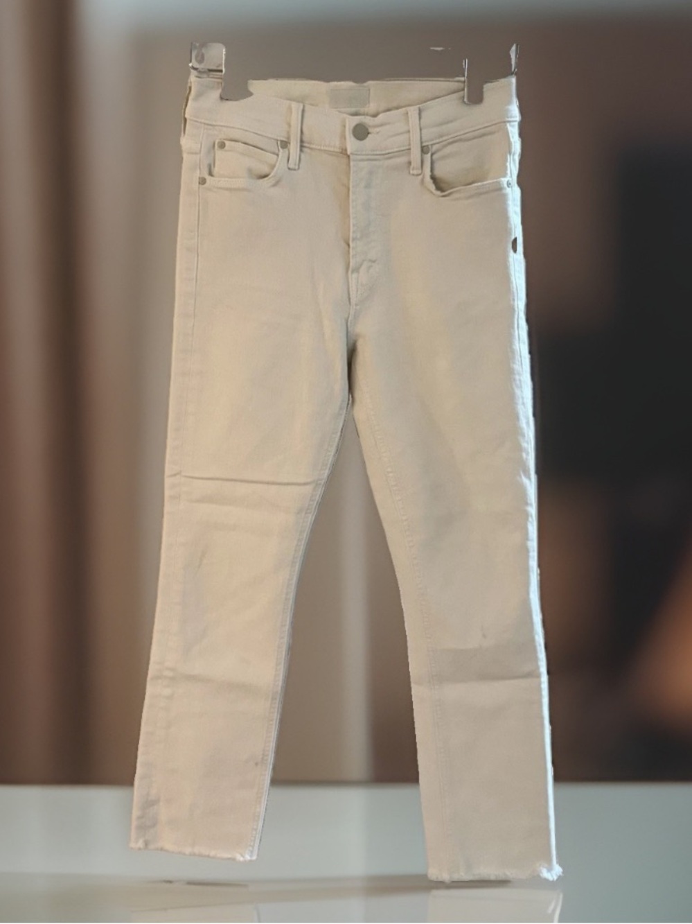 MOTHER The Mid Rise Dazzler Crop Fray Jeans 26 Cream Puffs White Raw Hem